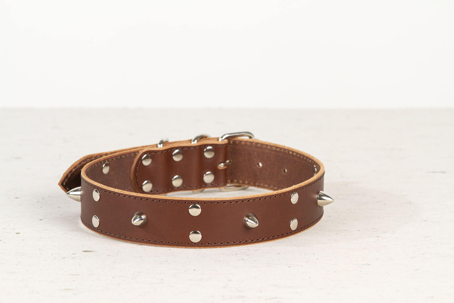 Handmade brown leather STUDDED dog collar | animalistus