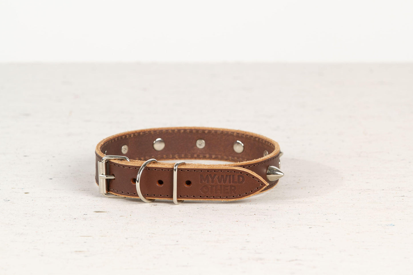Handmade brown leather STUDDED dog collar | animalistus