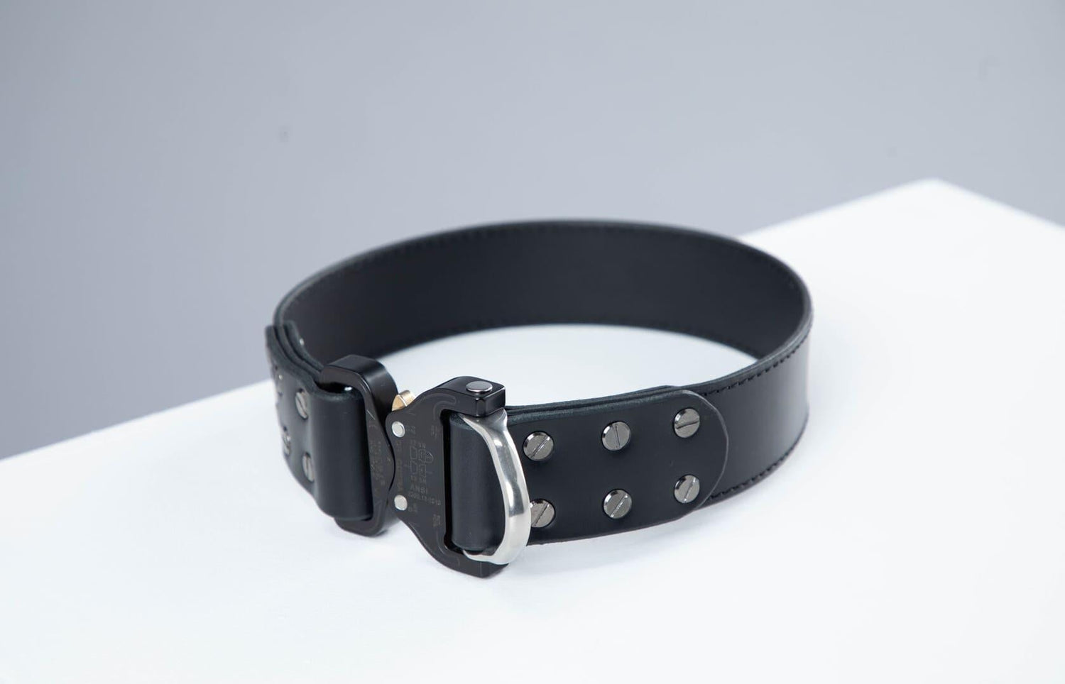 COBRA® buckle leather dog collars