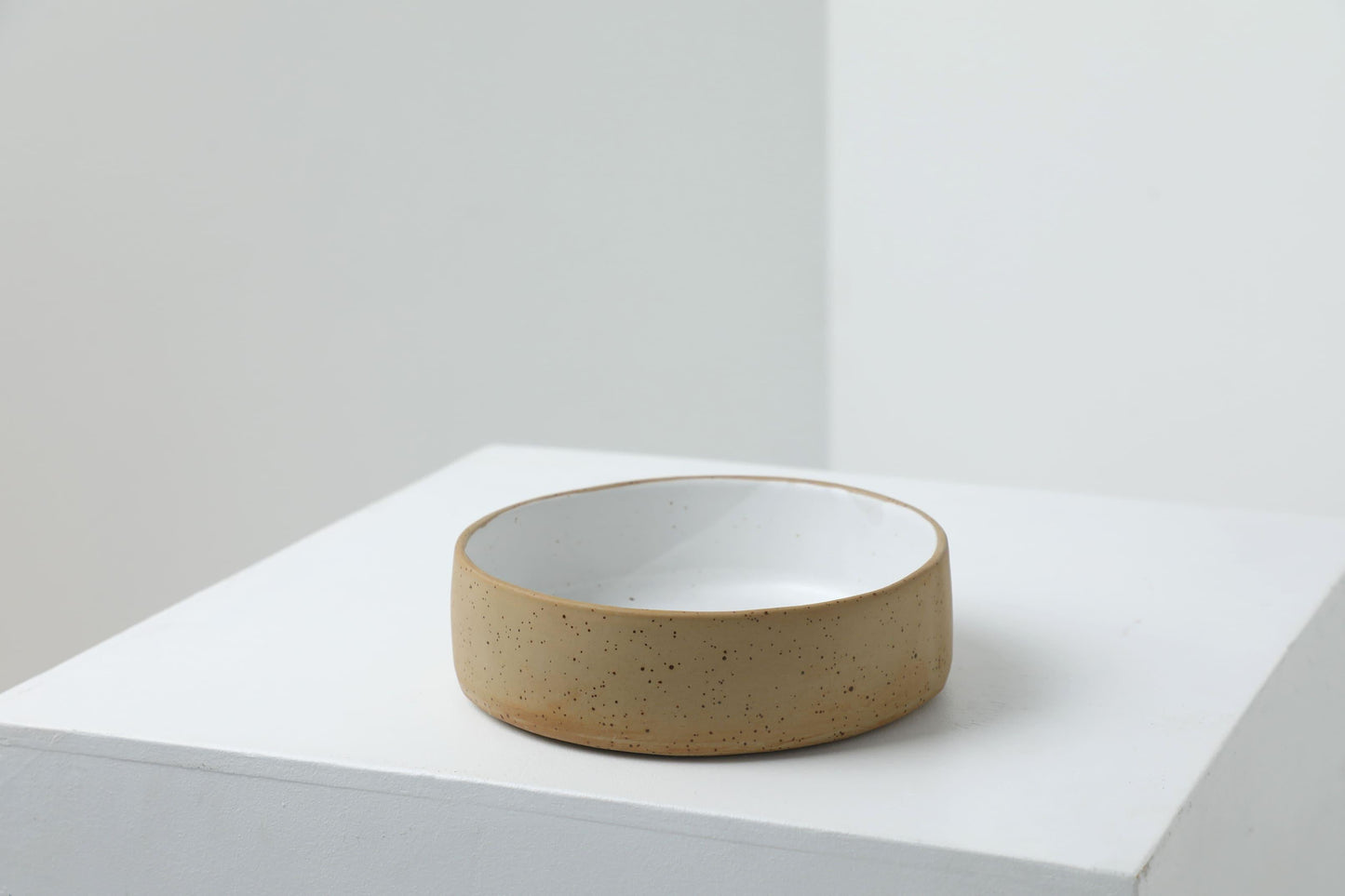 Handmade ceramic dog bowls | RAW+WHITE | animalistus