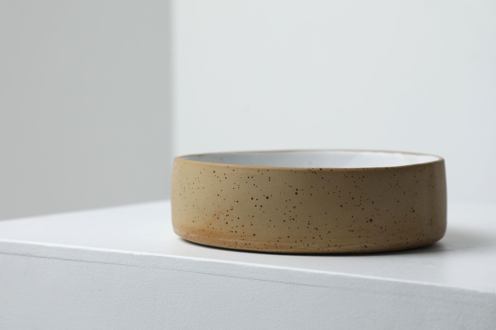 Handmade ceramic dog bowls | RAW+WHITE | animalistus