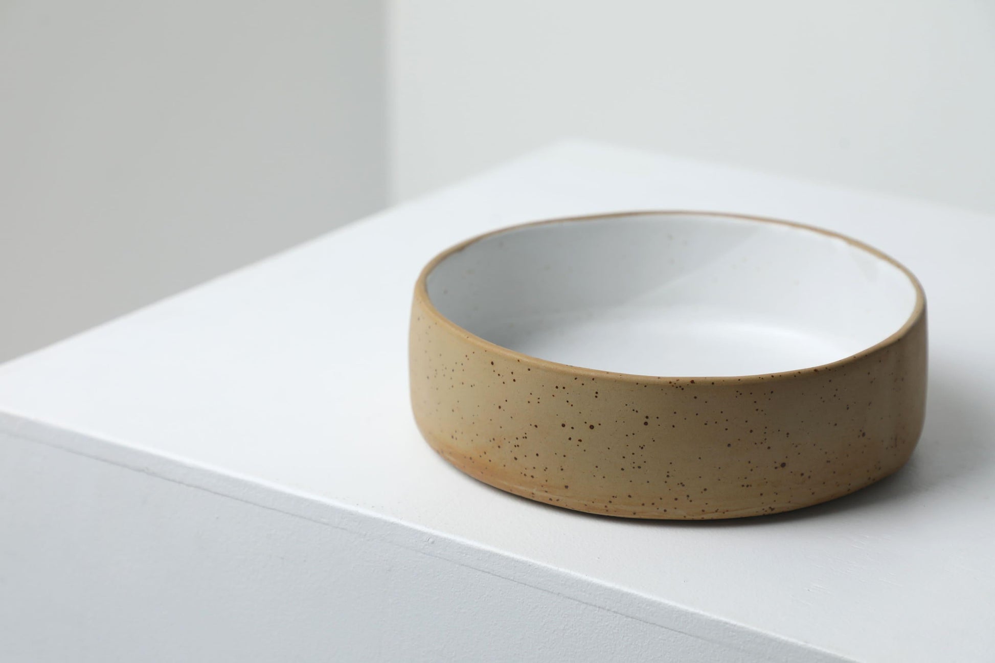 Handmade ceramic dog bowls | RAW+WHITE | animalistus