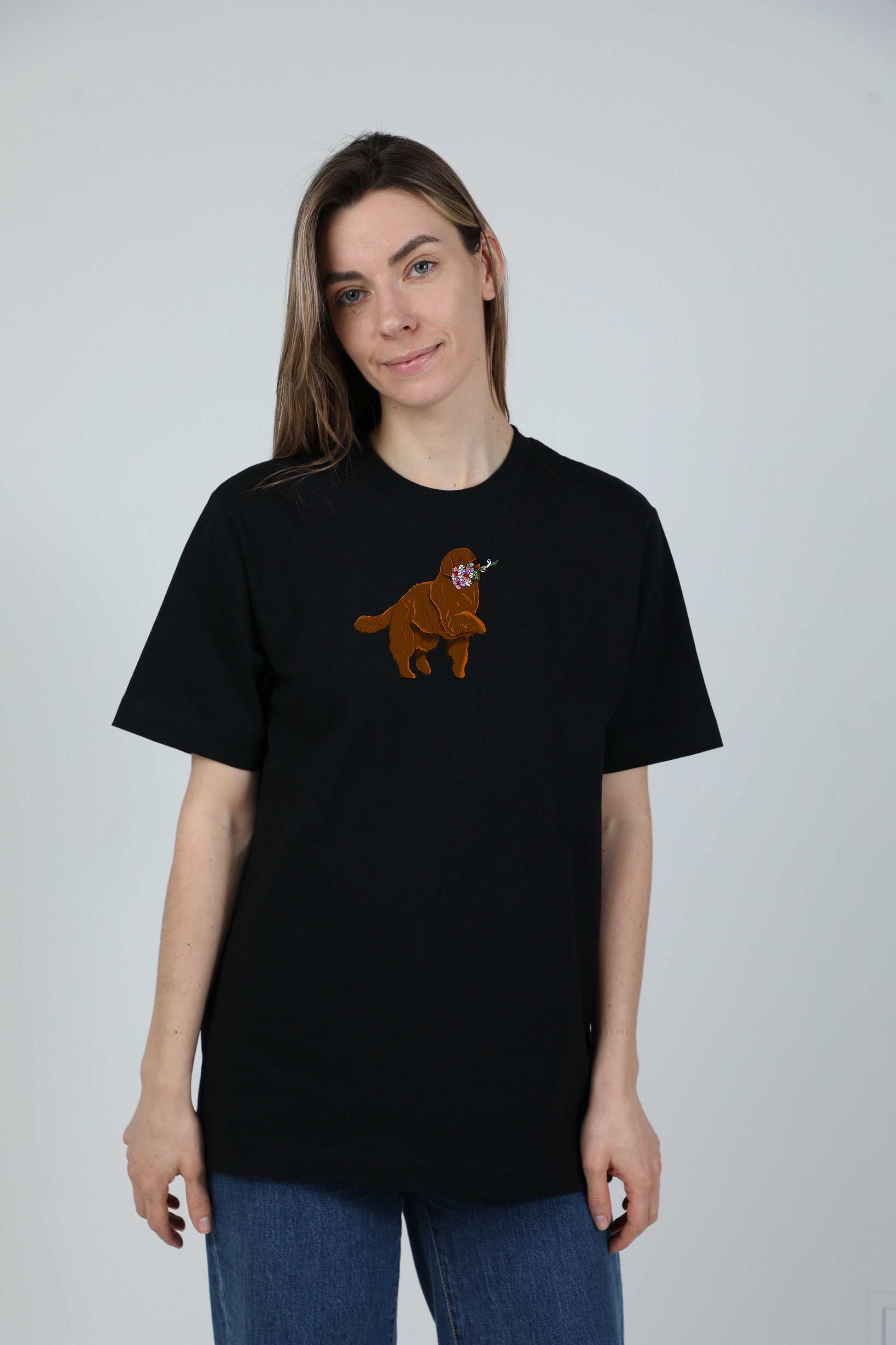 Giant dog with flowers | Heavyweight T-Shirt with dog. Oversized | Unisex | animalistus