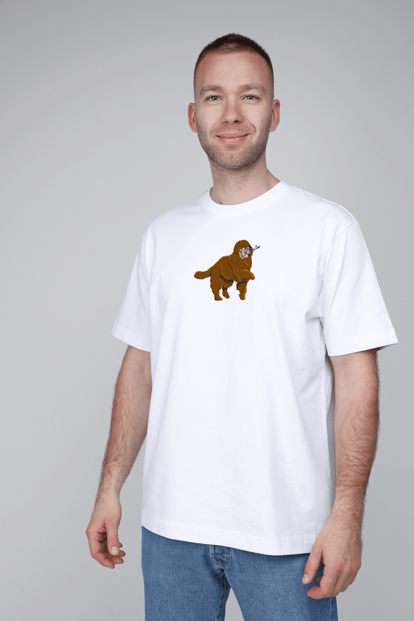 Giant dog with flowers | Heavyweight T-Shirt with dog. Oversized | Unisex | animalistus