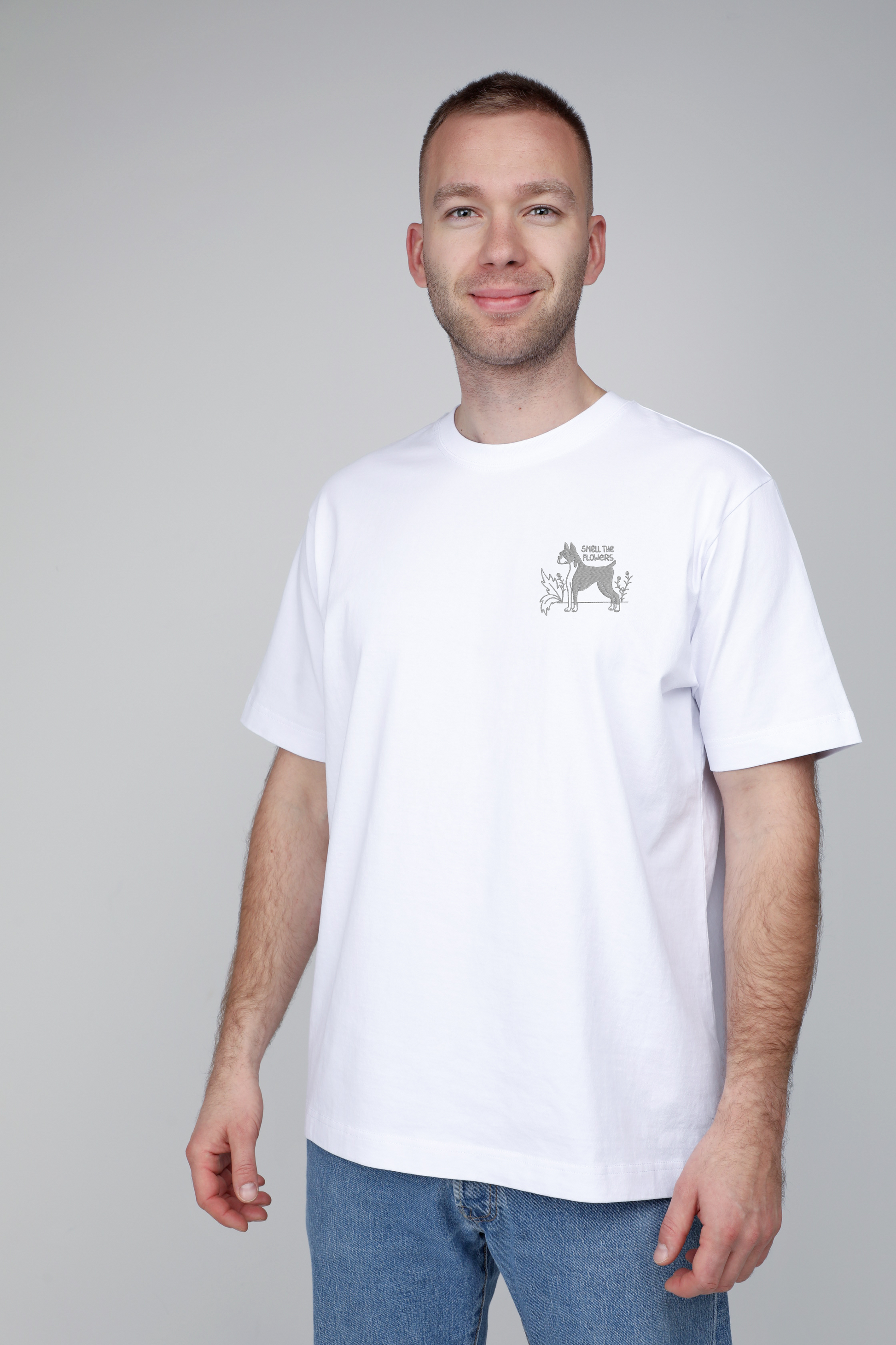 Smell the flowers | Heavyweight T-Shirt with embroidered dog. Oversized | Unisex | animalistus