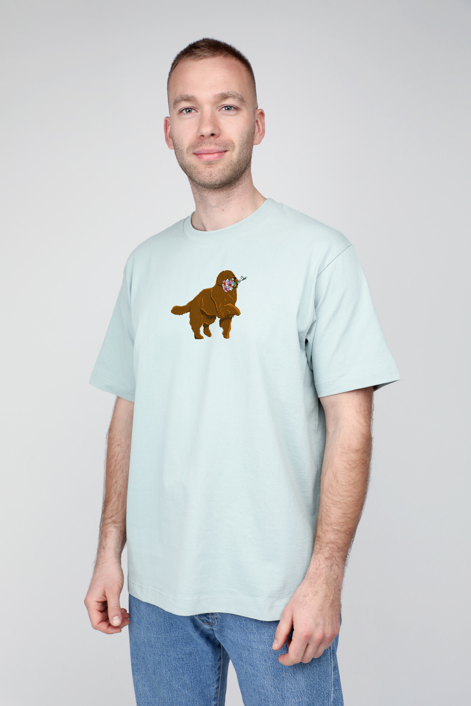 Giant dog with flowers | Heavyweight T-Shirt with dog. Oversized | Unisex | animalistus