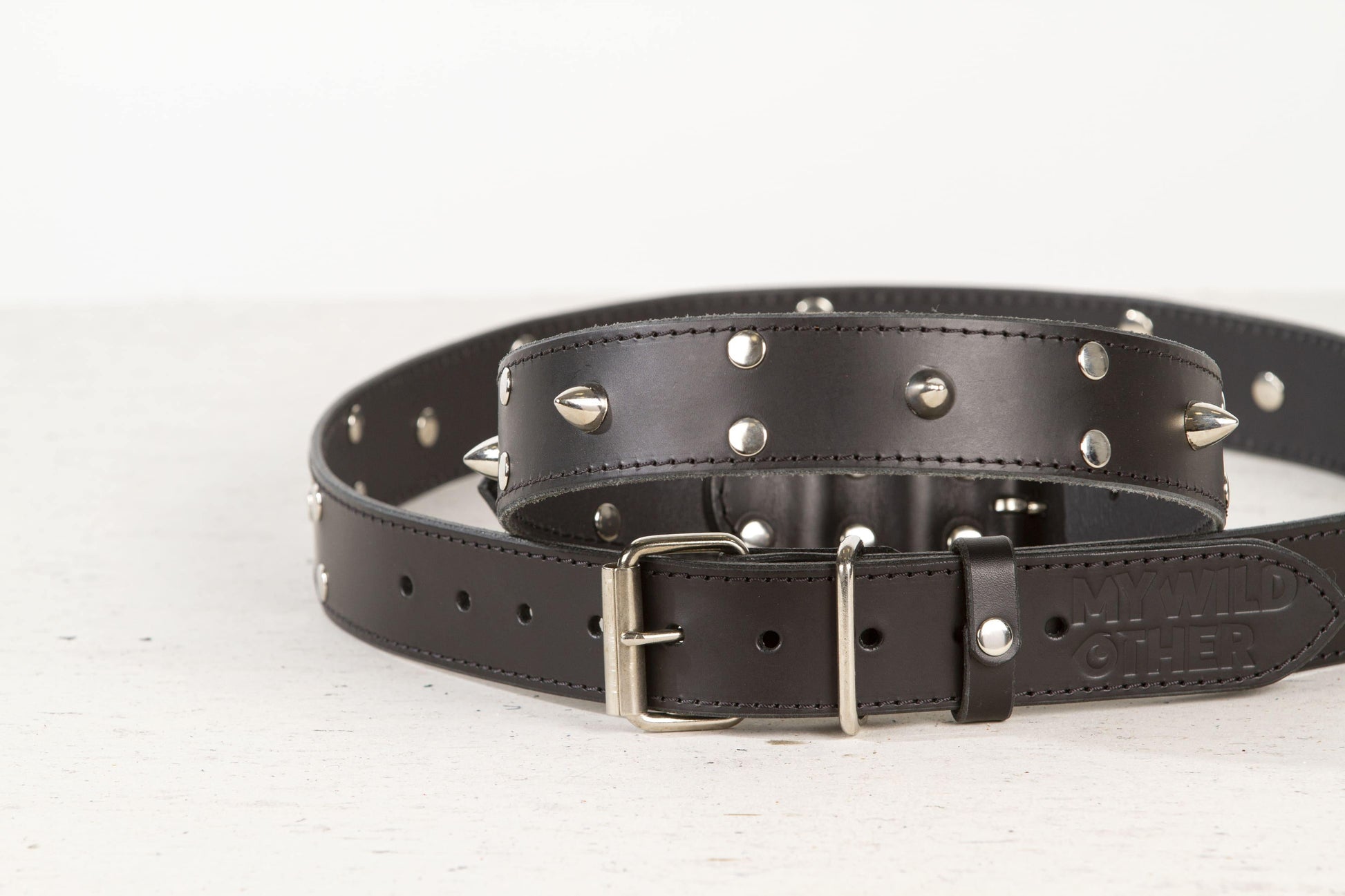 Handmade black leather STUDDED dog collar | animalistus