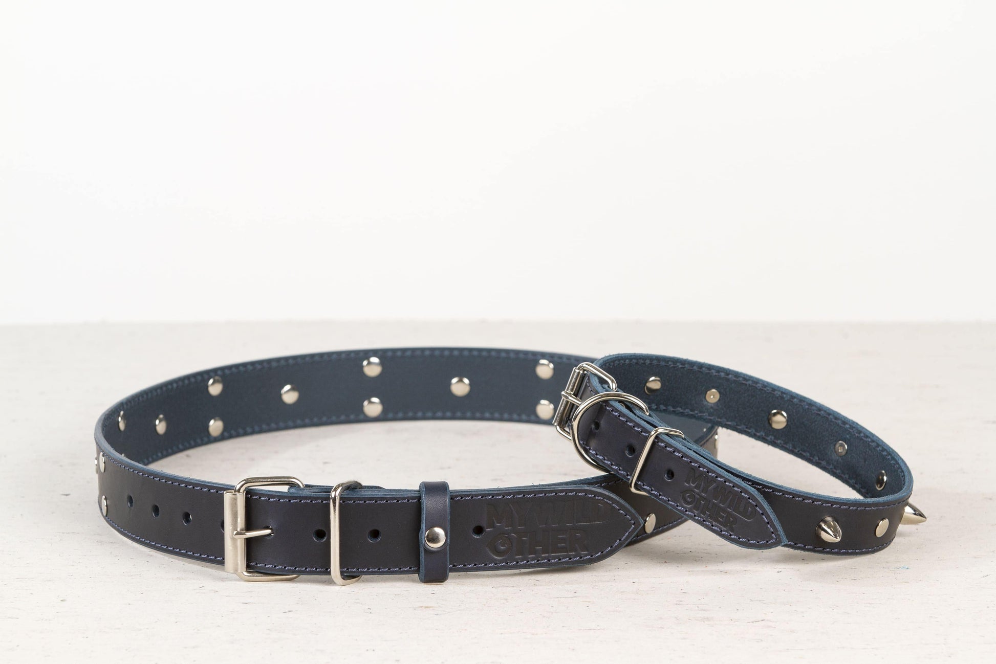 Handmade blue leather STUDDED dog collar | animalistus